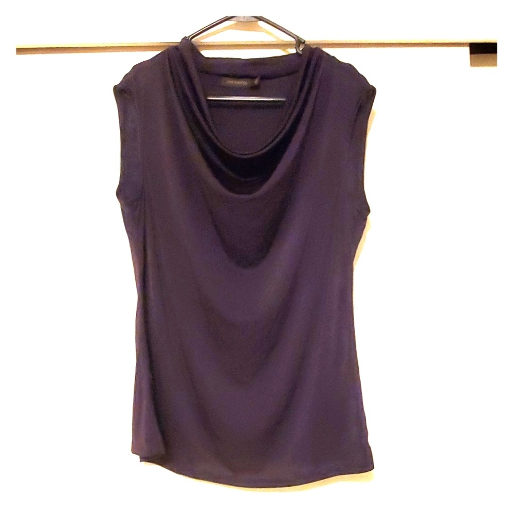 Sleeveless purple top
